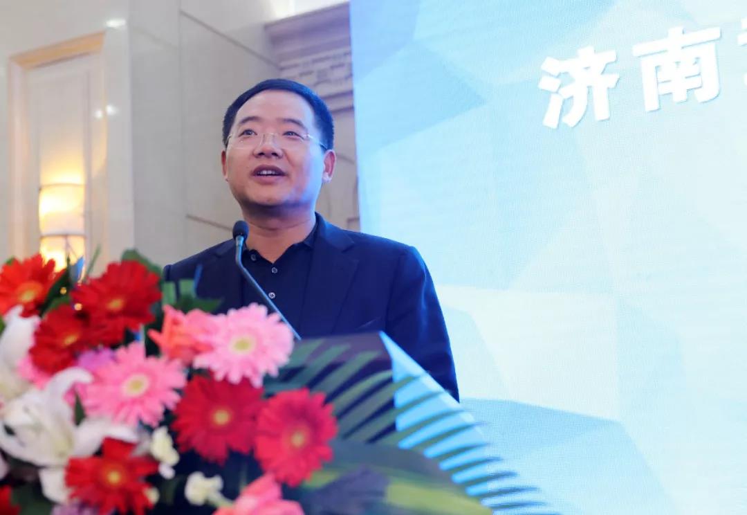 王濟武董事長(cháng)出席啟迪與濟南章丘簽約儀式　啟迪國際智慧科技城項目助力新舊動(dòng)能轉換
